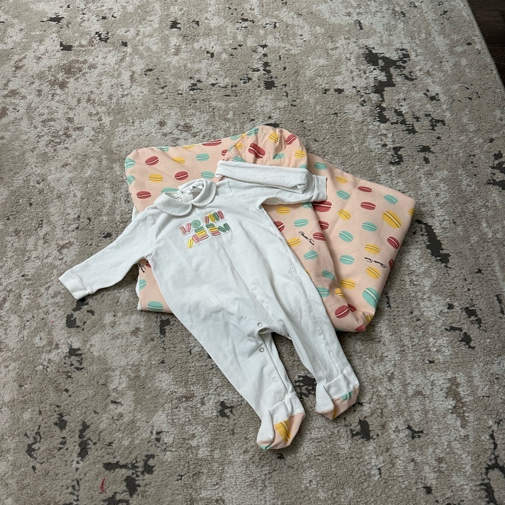 Elisabetta Franchi Baby Footie, Blanket & Hat Macaron Set Size 3 Months